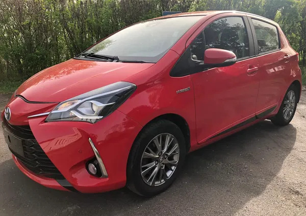 toyota słupca Toyota Yaris cena 33900 przebieg: 53000, rok produkcji 2019 z Słupca